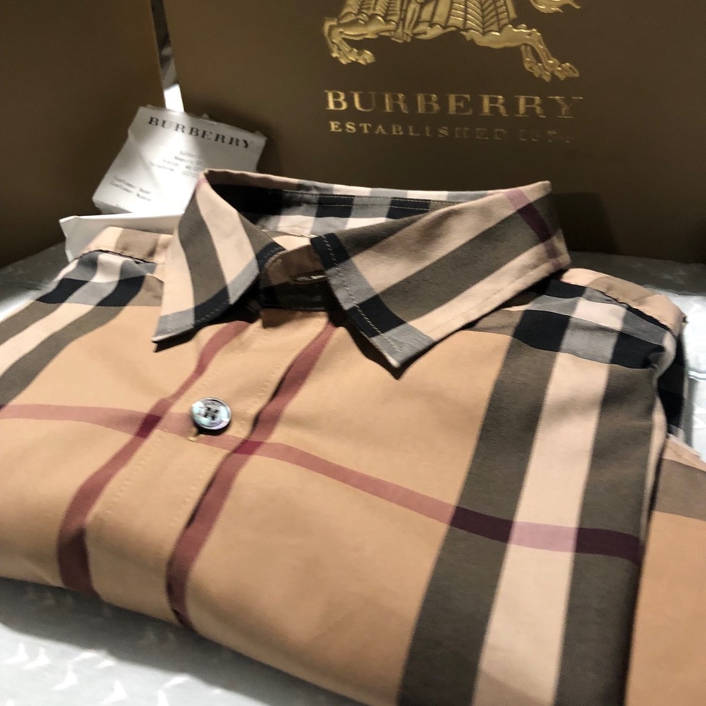 Burberry men’s “NELSON BRO” button up shirt. XL